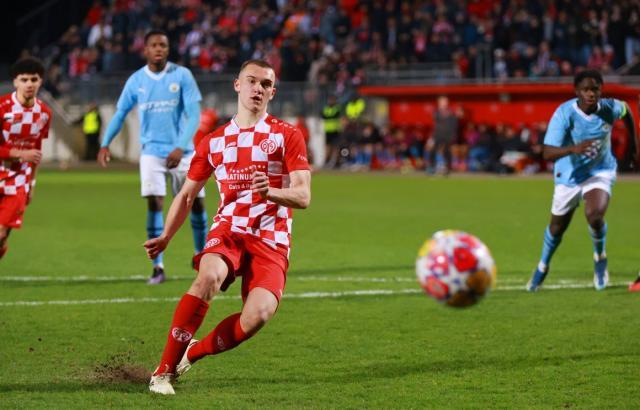 1709191895464019459.jpg 1709191895464019459.jpg