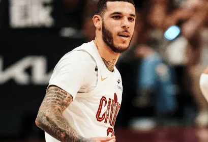 开云体育登录-鲍尔全场3投0中，三分2中0没有得分贡献3篮板1助攻1抢断